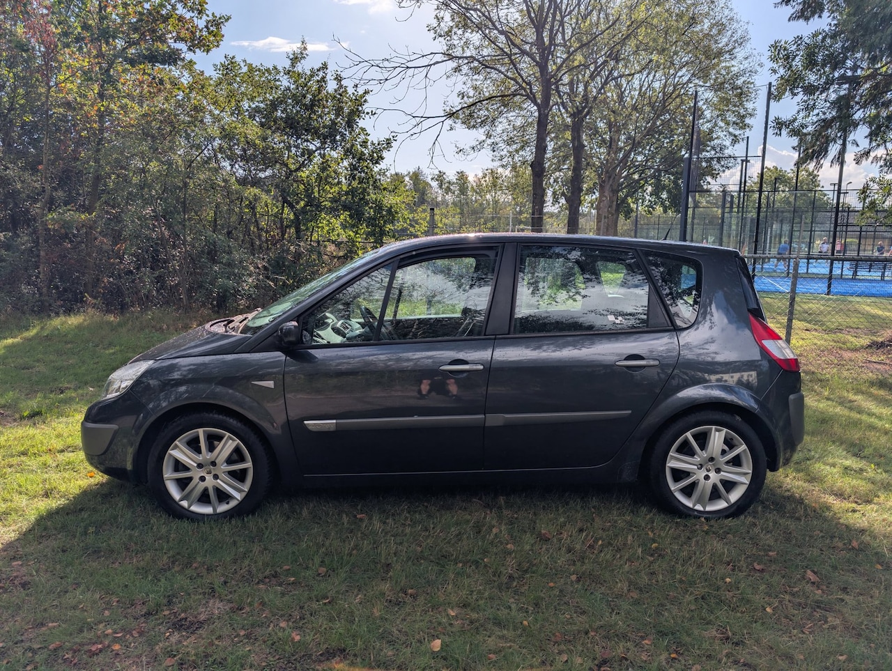 Renault Scénic - 2.0-16V Privilège Luxe 2.0-16V Privilège Luxe , Panodak, Clima , apk 2027 - AutoWereld.nl