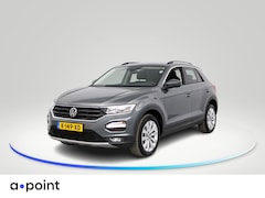 Volkswagen T-Roc - 1.0 TSI Style 110 PK | Navigatie | 17" LM velgen | Alarm | Privacy glas |