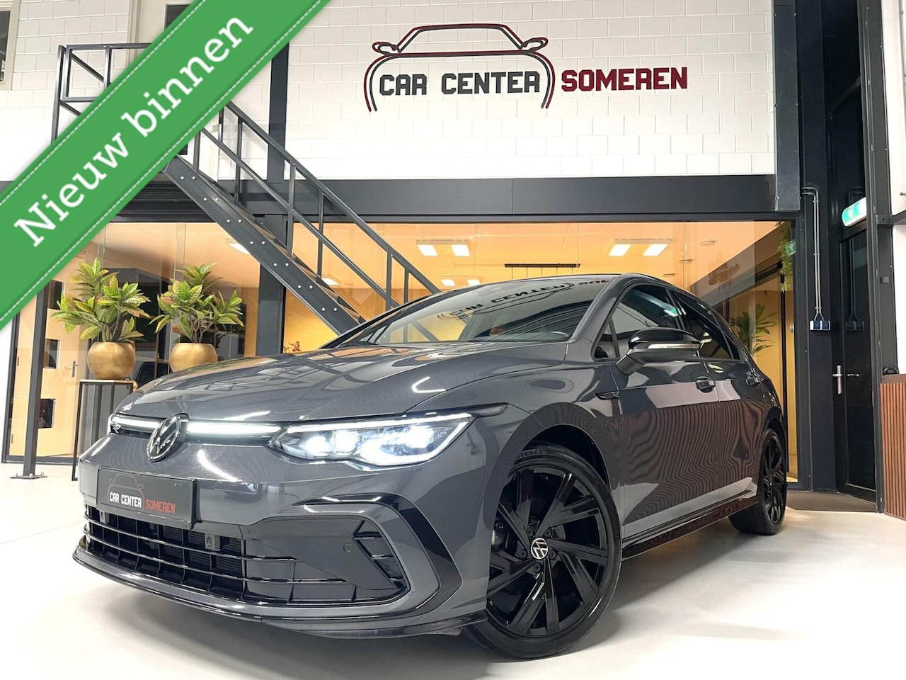 Volkswagen Golf - 1.5 TSI R-Line Black Style/ Camera/ IQ LED/ 18''LMV/ CarPlay - AutoWereld.nl