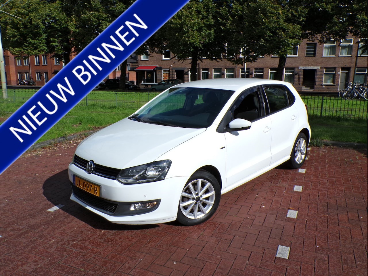 Volkswagen Polo - 1.0 Comfortline NAVIGATIE CRUISECONT IJSKOUDE AIRCO..... - AutoWereld.nl