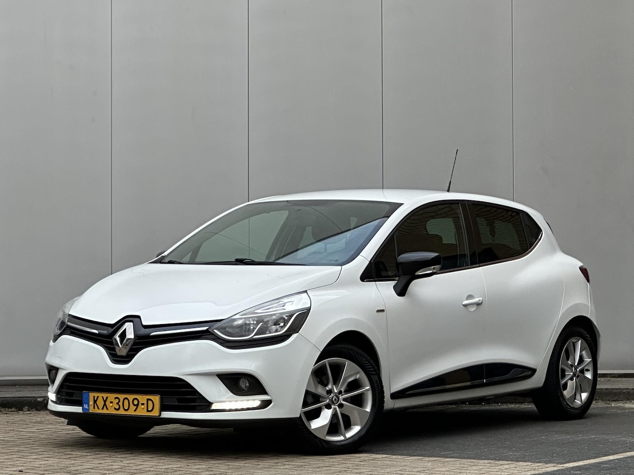 Renault Clio - 0.9 TCe Limited 0.9 TCe Limited - AutoWereld.nl