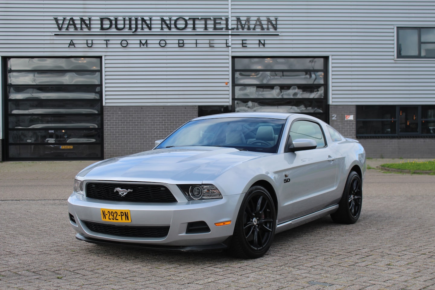 Ford Mustang - USA 5.0 V8 / Handgeschakeld / Leer / Clima - AutoWereld.nl