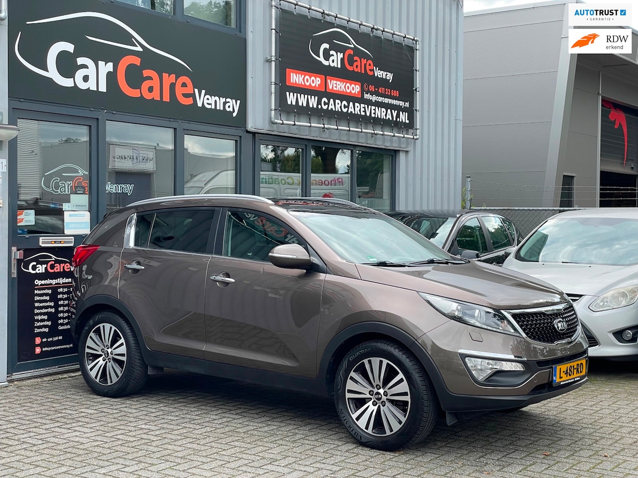 Kia Sportage - 2.0 ExecutiveLine APK07-2027 AIRCO AUTOMAAT PANO NAVIGATIE CRUISECONTROLE VOLL LEER - AutoWereld.nl