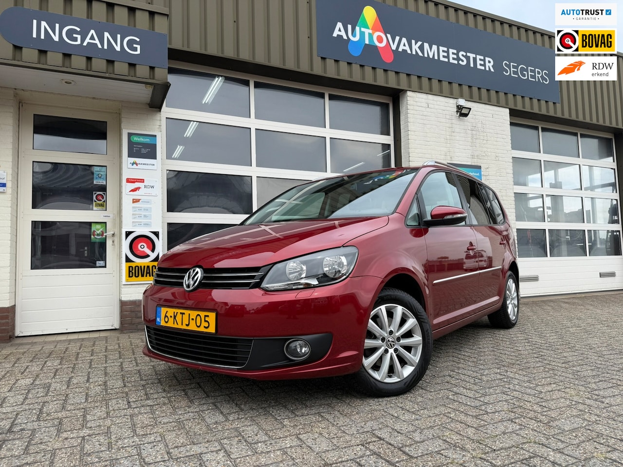 Volkswagen Touran - 1.2 TSI Highline BlueMotion 7p.|Airco|Pano|Cruise|Trekhaak| - AutoWereld.nl