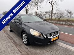 Volvo S60 - 1.6 T4 180 PK AUTOMAAT Kinetic Nap Pdc Schuifkantdak. Lmv Volledig Onderhouden NWE APK