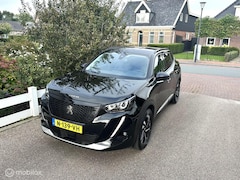 Peugeot e-2008 - EV Allure Pack 50 kWh CARPLAY ACHTERUITRIJ CAMERA PRIVACY GLAS ACCU GARANTIE MOOIE AUTO