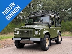 Land Rover Defender 90 - Custom Build (2014) Balmoral Green