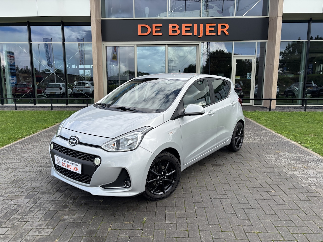 Hyundai i10 - 1.0i Comfort Navi I Trekh. I Carplay - AutoWereld.nl