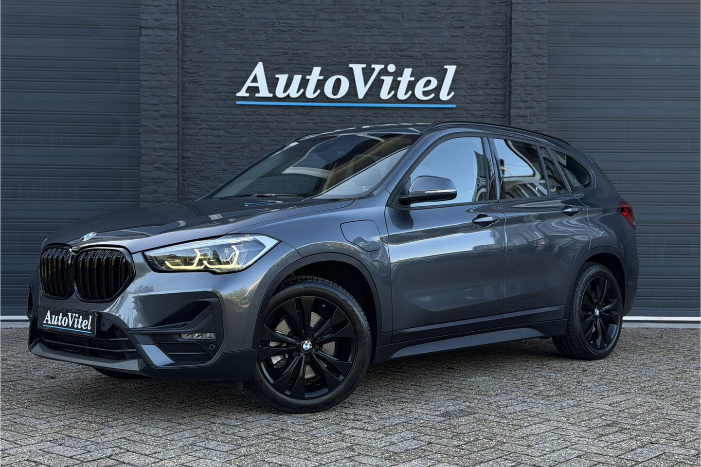 BMW X1 - xDrive25e | Sportstoel | Camera | Comfort Access | LED | Elektrische Klep | 35X op voorraa - AutoWereld.nl