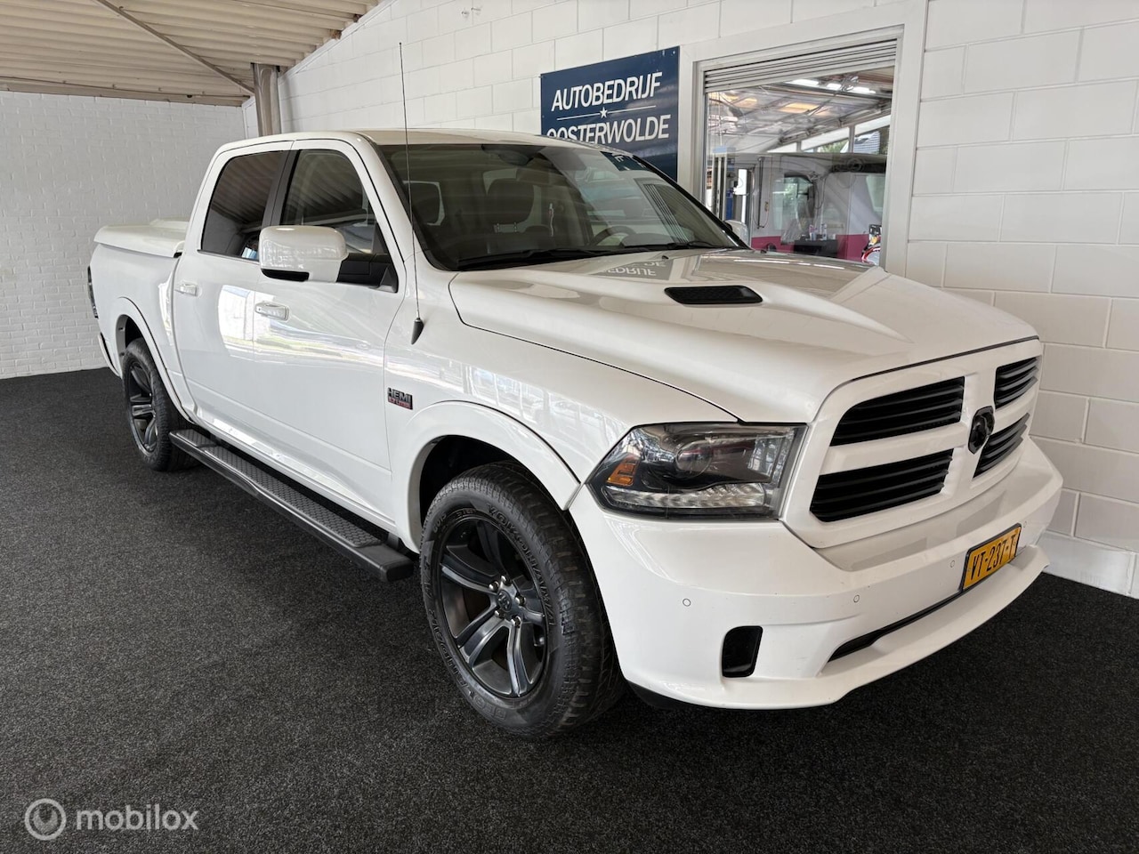 Dodge Ram 1500 - 5.7 V8 Quad Cab 6'4 5.7 V8 Quad Cab 6'4