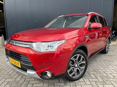 Mitsubishi Outlander - 2.0 PHEV Hybrid '15 Leder/Navi/18'Lmv/Nap