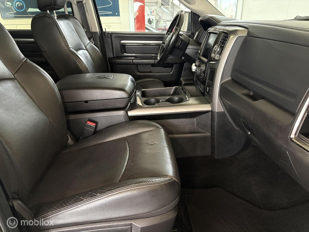 Dodge Ram 1500 - 5.7 V8 Quad Cab 6'4 5.7 V8 Quad Cab 6'4