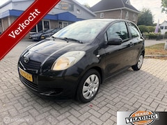 Toyota Yaris - 1.3 VVTi Sol airco Nieuw model