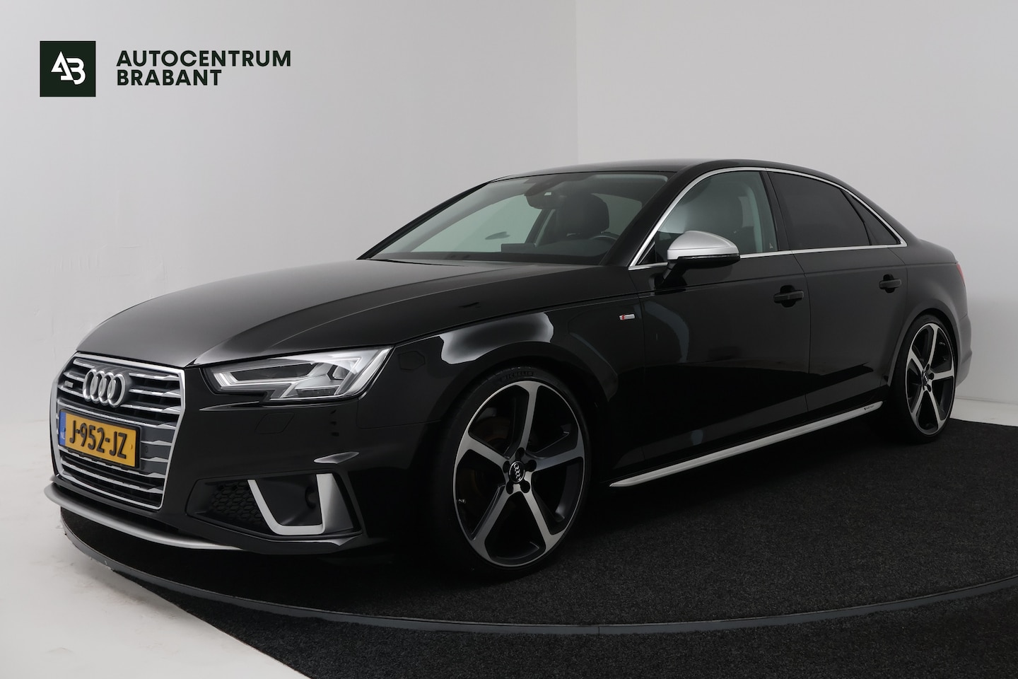 Audi A4 Limousine - 35 TFSI Sport S line black edition (DIGITALE COCKPIT, CAMERA, STOELVERWARMING/VERKOELING, - AutoWereld.nl