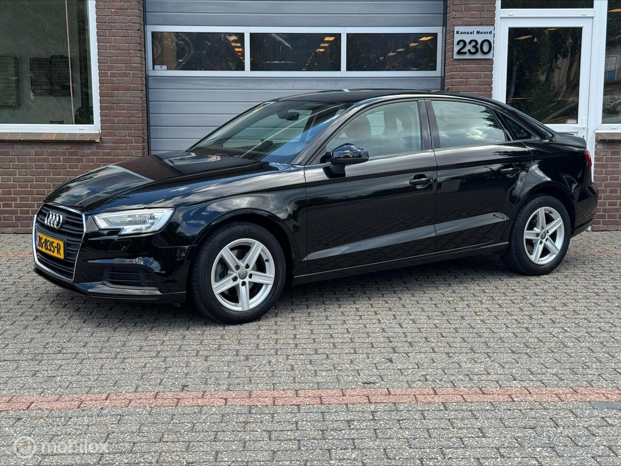Audi A3 Limousine - 30 TFSI Advance AIRCO/MF-STUUR/CRUISE - AutoWereld.nl