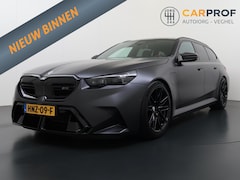 BMW 5-serie Touring - M5 NL Auto | BTW | Akrapovic | onderhoudscontract | Pano | Trekhaak | M Drivers Package