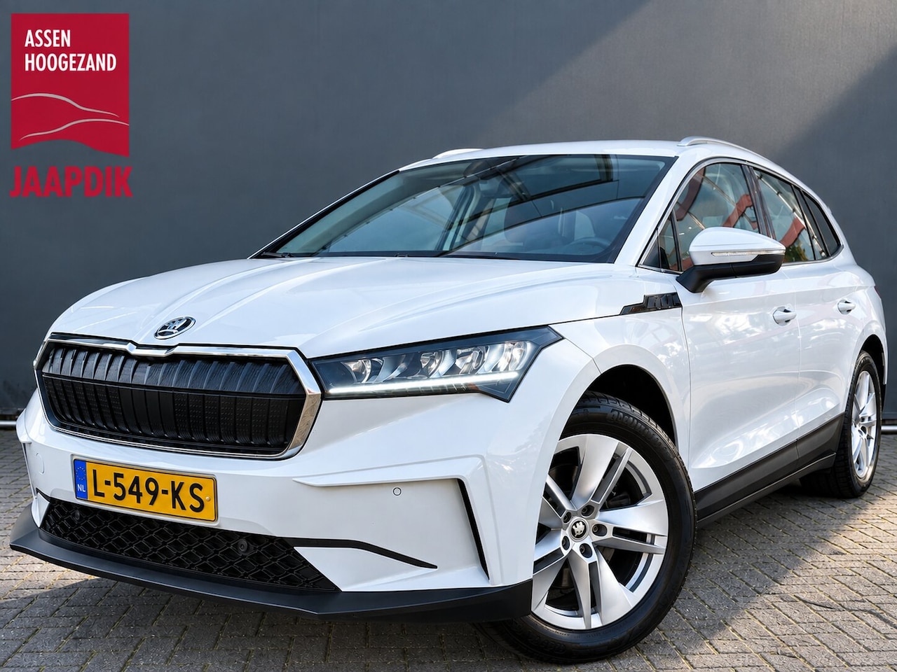 Skoda Enyaq iV - 60 BWJ 2021 WEGKLAPBARE TREKHAAK | STOEL + STUUR VERW. | KEYLESS | CAMERA | SFEERVERLICHTI - AutoWereld.nl