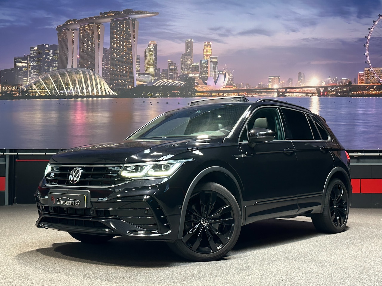 Volkswagen Tiguan - 2.0 TSI 4Motion 245PK |Leder|HUD|IQ-Light|Panorama|Trekhaak|Full Option - AutoWereld.nl