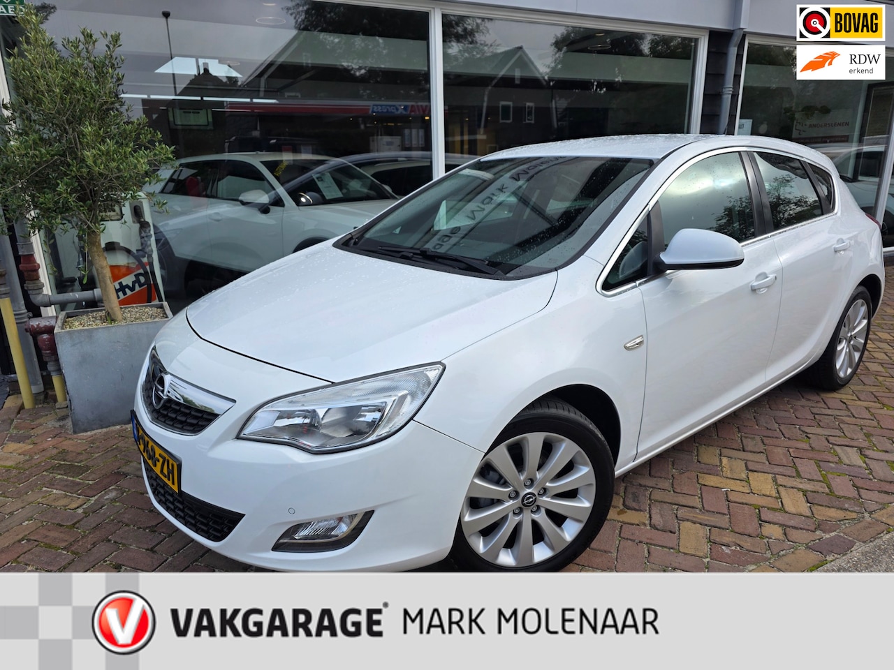 Opel Astra - 1.6 Sport 1.6 Sport,automaat - AutoWereld.nl