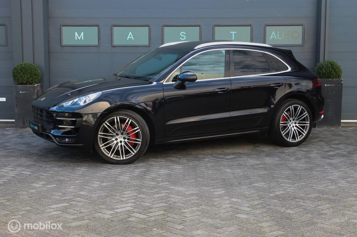 Porsche Macan - 3.6 Turbo|PANO|LUCHTVERING|BOSE|18-wegs|ALCANTARA - AutoWereld.nl