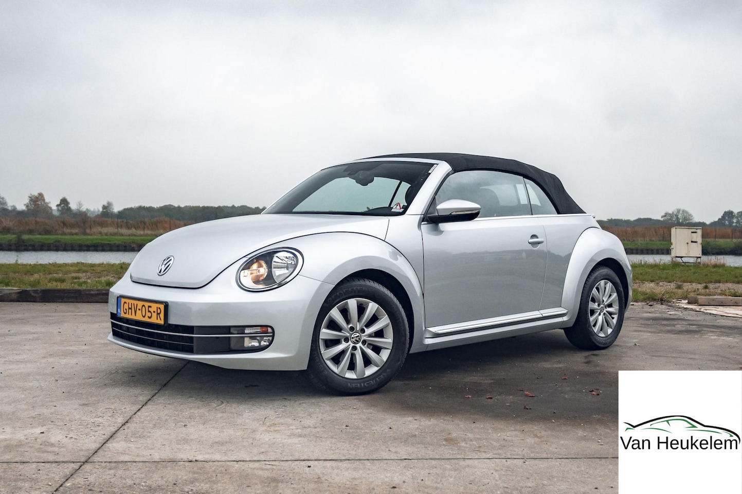 Volkswagen Beetle Cabriolet - 1.2 TSI | LM VELGEN | STOELVERWARMING | ALL SEASON BANDEN - AutoWereld.nl