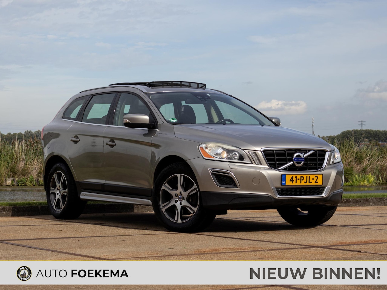 Volvo XC60 - 2.0T Summum Pano Xenon Trekhaak - AutoWereld.nl
