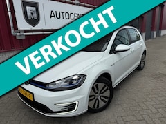 Volkswagen e-Golf - E-Golf // 5-DRS // Leer // PDC // Navi // LED //