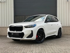 BMW X1 - XDrive30e M Sport Pro | 326PK | Korallrot M Sportinterieur | Pano | HUD | 360° | Memory |