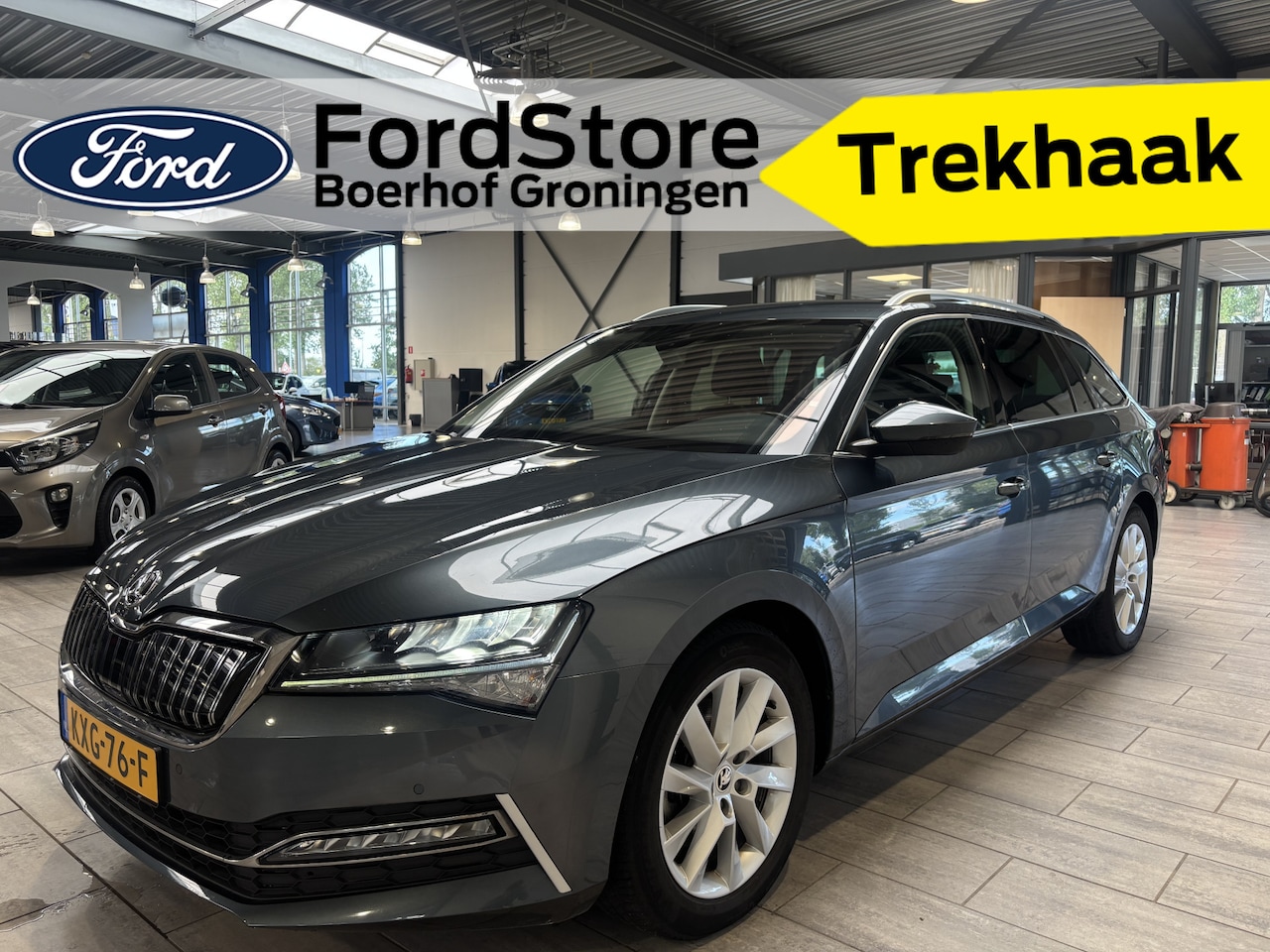 Skoda Superb Combi - 1.4 TSI iV 218pk Business Edition | Trekhaak | Elekr. verstelbare memory seat | Camera | C - AutoWereld.nl