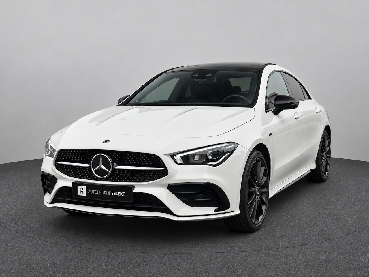 Mercedes-Benz CLA-Klasse - 250 e AMG Night | Pano | Burmester | Camera | Carplay | Sfeerverlichting | Dodehoek - AutoWereld.nl