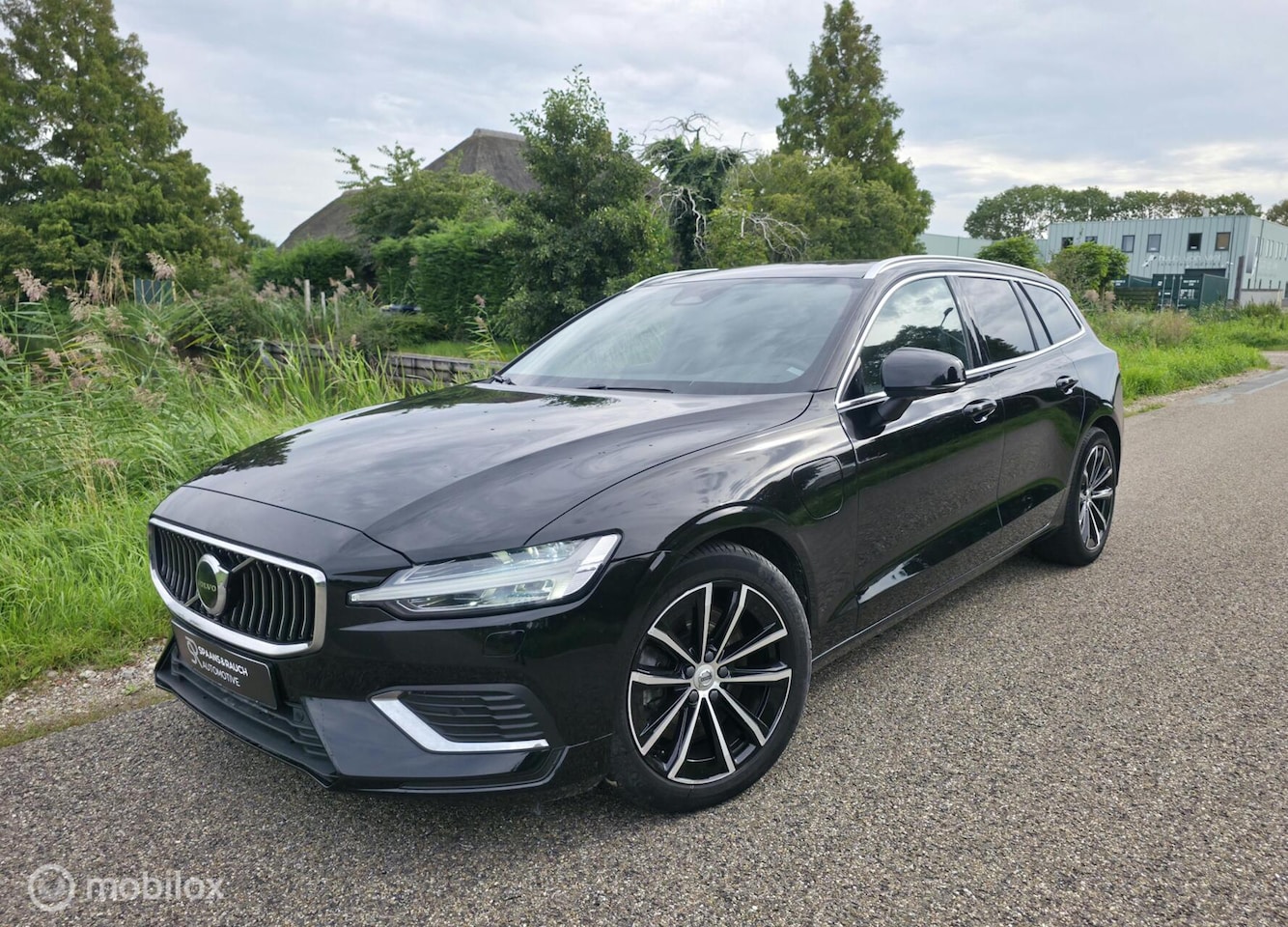 Volvo V60 - 2.0 T6 Plug-in hybrid AWD / Carplay / Stoelverw. - AutoWereld.nl