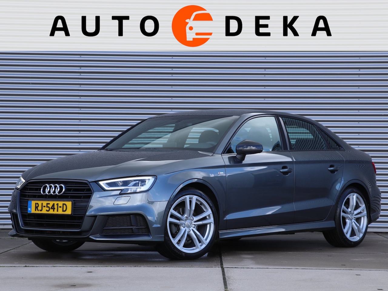 Audi A3 Limousine - 1.0 TFSI Sport S Line Edition Automaat *Navigatie*Parkeersens.* - AutoWereld.nl