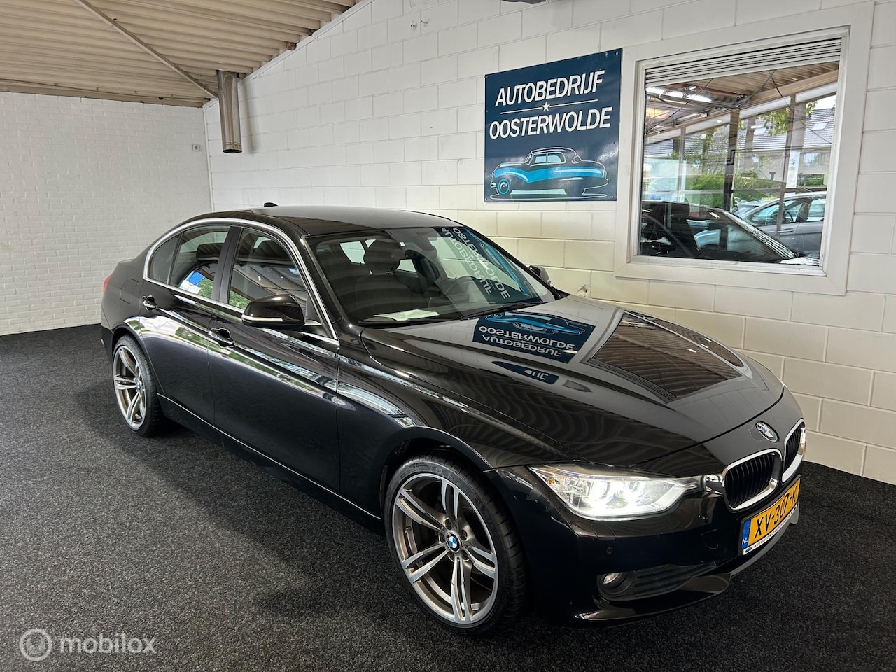 BMW 3-serie - 318d High Executive Airco - Navi - Cruise - Stoelverwarming - AutoWereld.nl