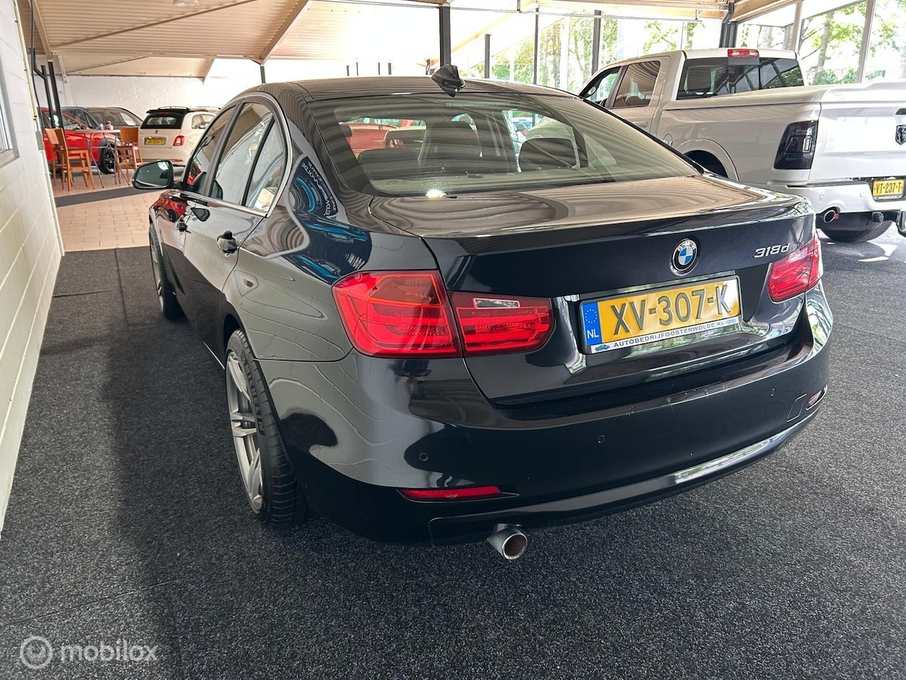 BMW 3-serie - 318d High Executive Airco - Navi - Cruise - Stoelverwarming
