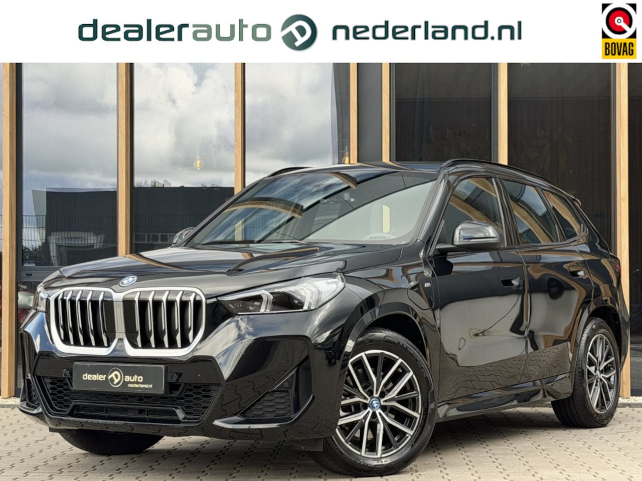 BMW X1 - xDrive25e M-sport | Camera | Keyless | Carplay | Ambiance verlichting - AutoWereld.nl