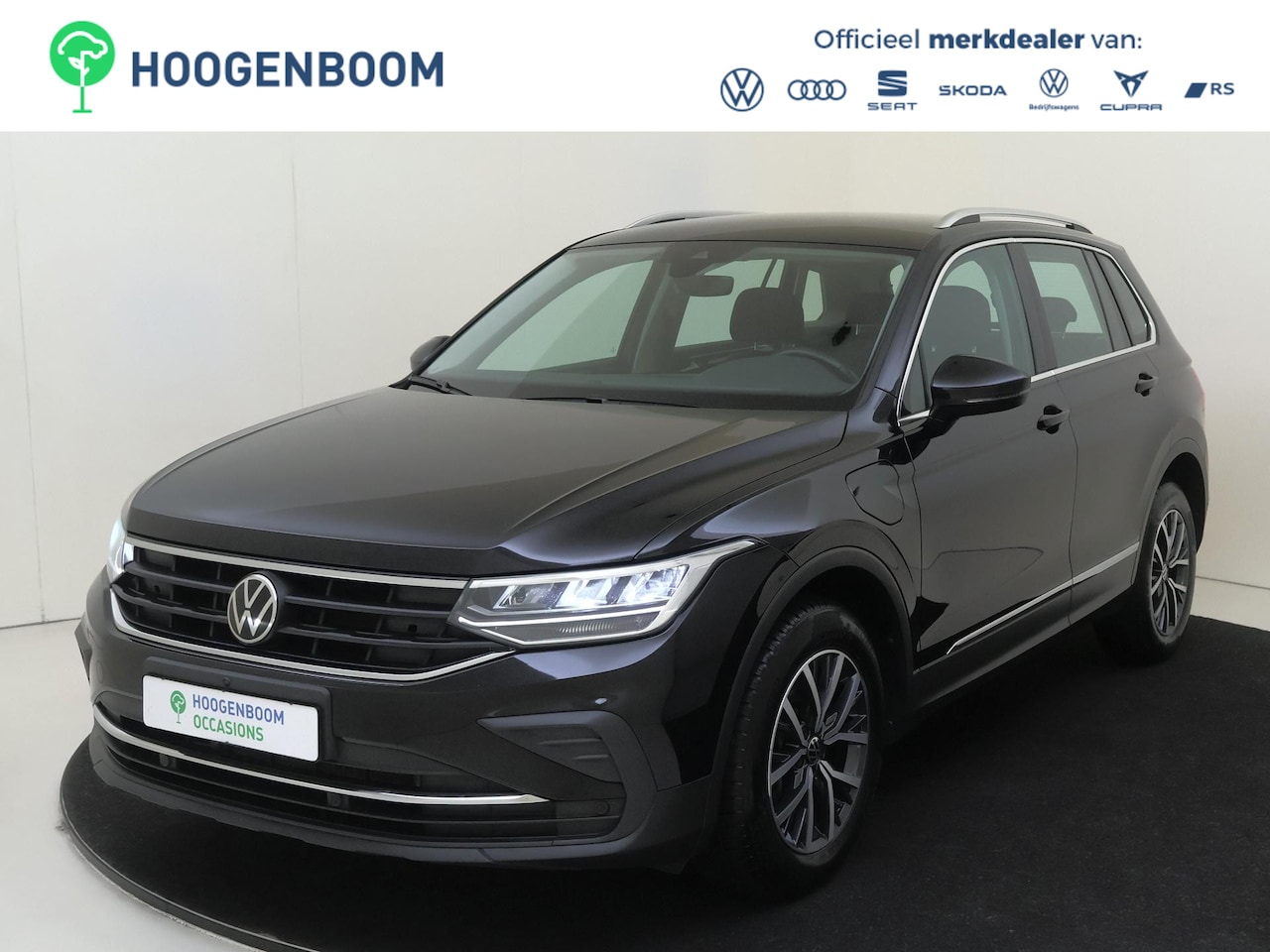 Volkswagen Tiguan - 1.4 TSI eHybrid Life | SoH 90% | Trekhaak | 360 camera | Adaptieve cruise control | Stoel- - AutoWereld.nl