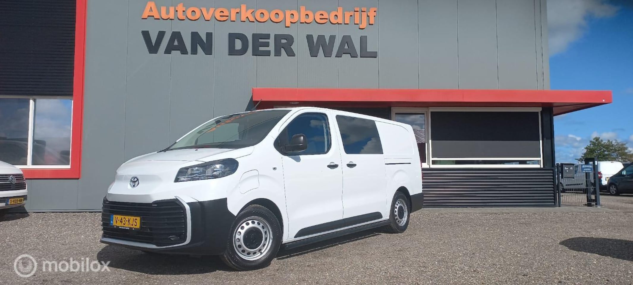 Toyota ProAce Electric Worker - Navigator Extra Range Long L3 DC 75 kWh/DC/6PERSOONS - AutoWereld.nl