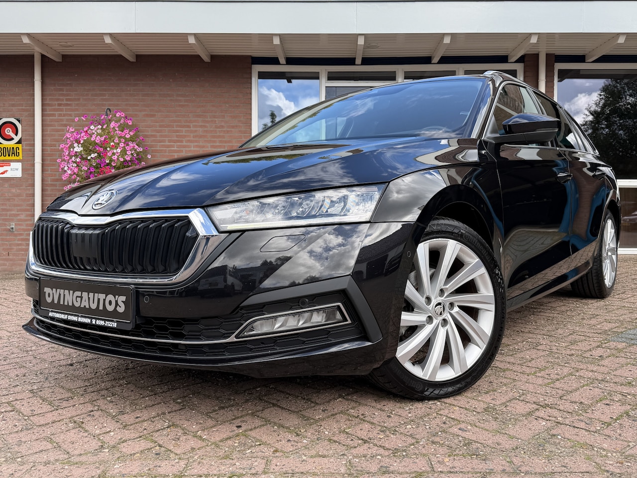 Skoda Octavia Combi - 1.0 e-TSI Business Edition Plus | Trekhaak | Elek. Klep | Stoel/stuur verwarmd | - AutoWereld.nl
