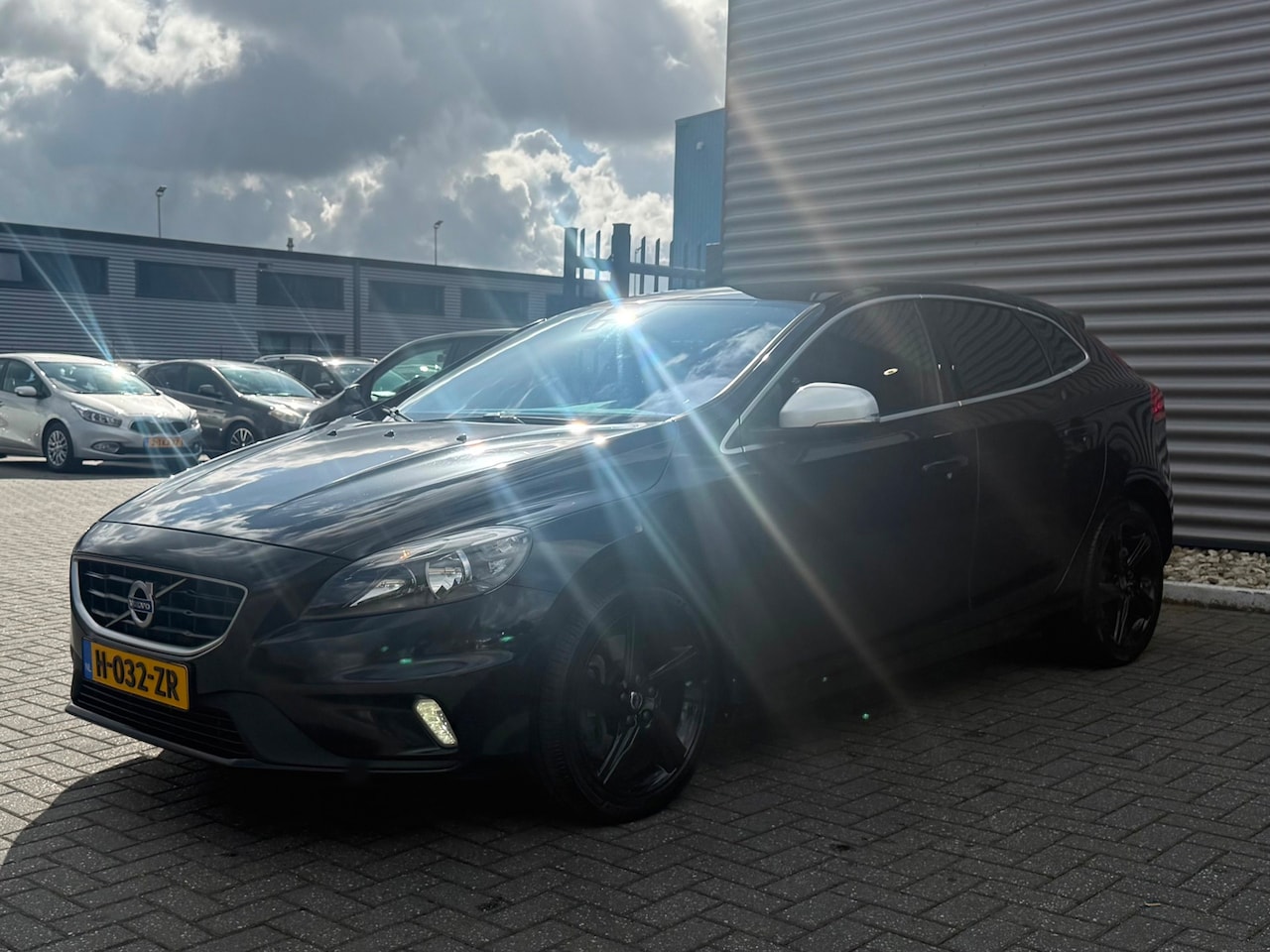 Volvo V40 - 2.0 T5 Summum | MAXTON - AutoWereld.nl