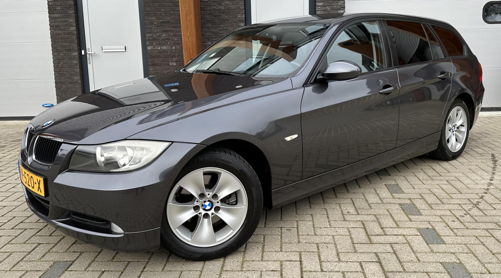 BMW 3-serie Touring - 320i High Executive STOELVW/CRUISE/PDC - AutoWereld.nl