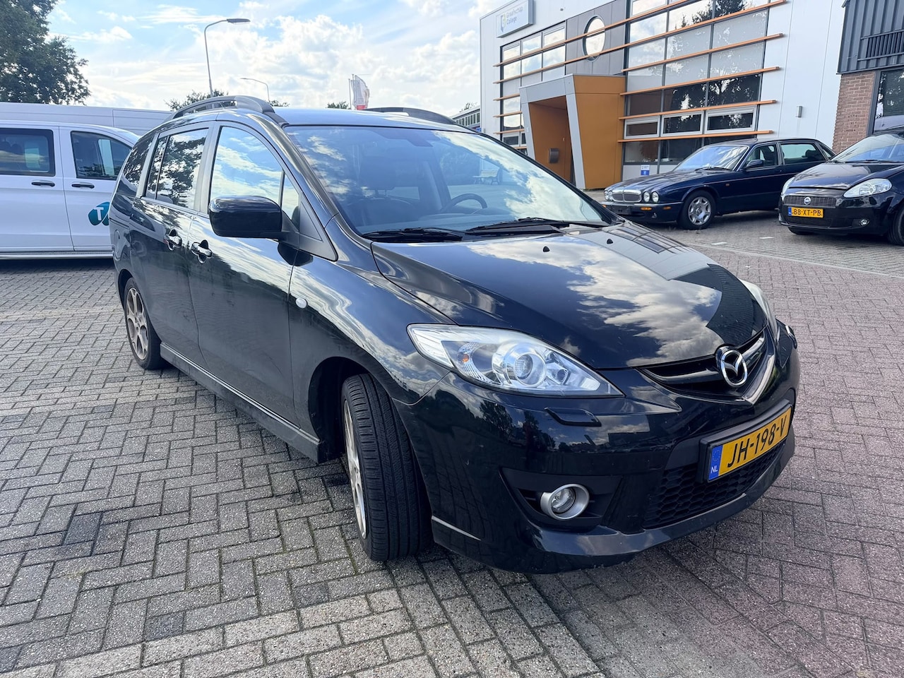 Mazda 5 - 2.0 TS 7 persons MOTOR MAKE SOUND WHEN YOU GIVE GASS !!! - AutoWereld.nl