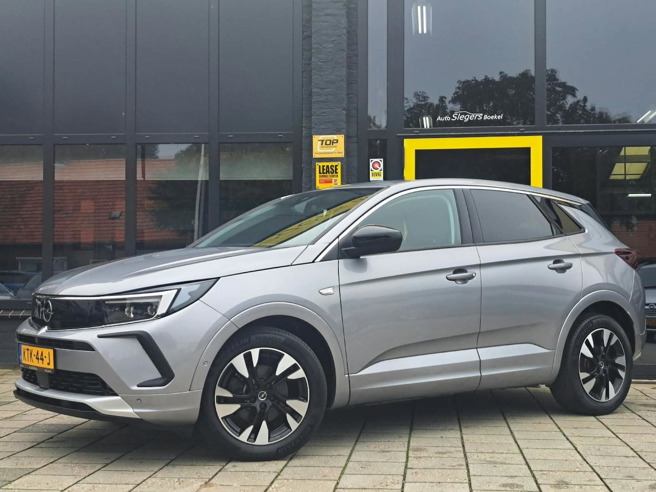 Opel Grandland - 1.2 Turbo Edition| Parkeer Camera | Parkeer Sensoren V + A | Android Auto en Apple Carplay - AutoWereld.nl