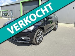 Volvo XC60 - 2.0 Recharge T8 AWD Inscription Pano Trekhaak Luchtvering Leder Carplay/Android 20 inch In