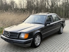 Mercedes-Benz 200-500 (W124) - 250D Oldtimer | CV | STOELVERW | MOOIE AUTO