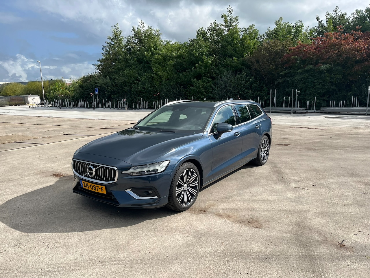 Volvo V60 - 2.0 T5 Inscription Schuifdak, Leder, Trekhaak, Automaat, - AutoWereld.nl