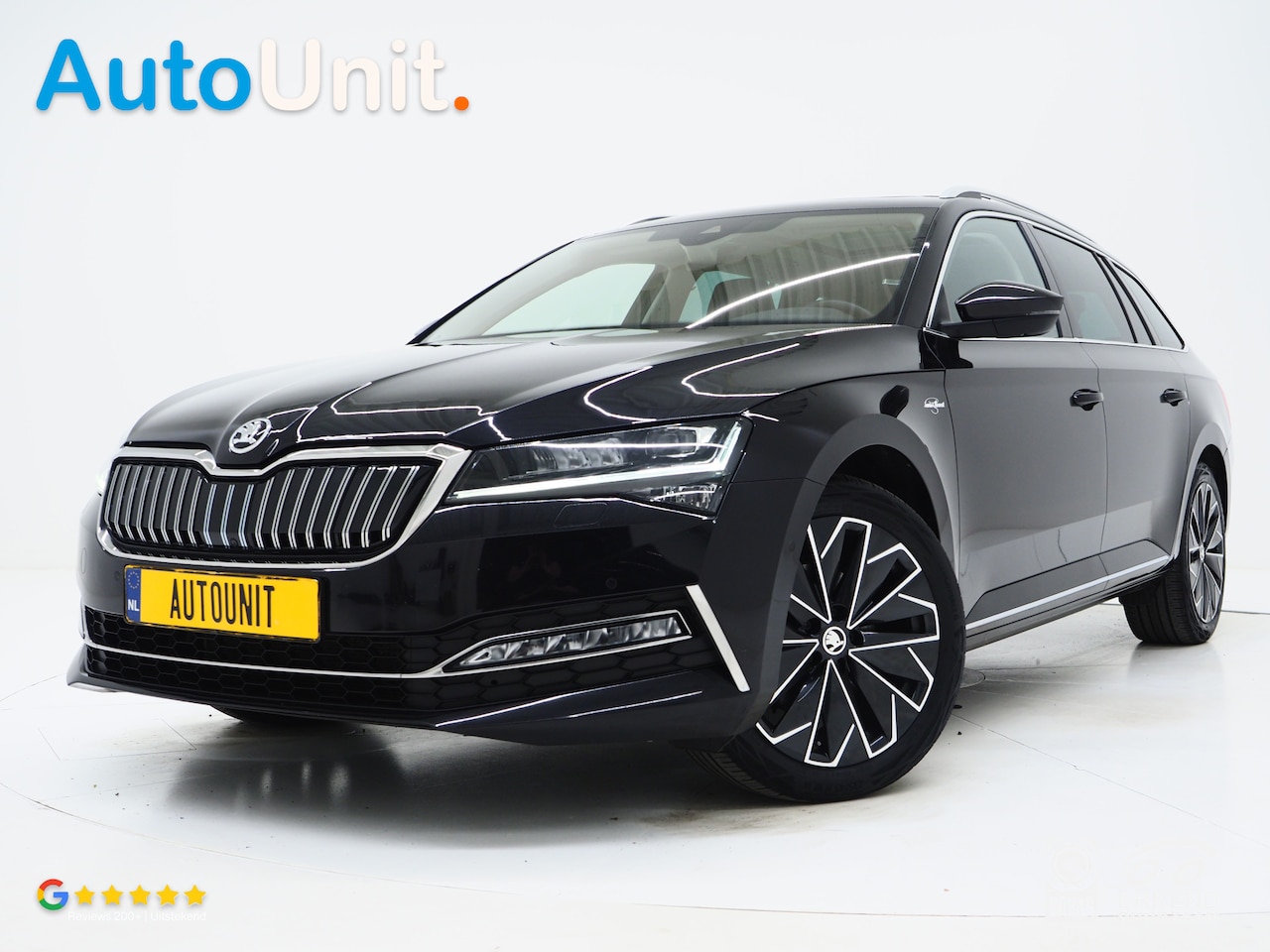 Skoda Superb Combi - 1.4 TSI iV Laurin & Klement | Panoramadak | Leder | Trekhaak | Stoelkoeling | Canton | Mas - AutoWereld.nl
