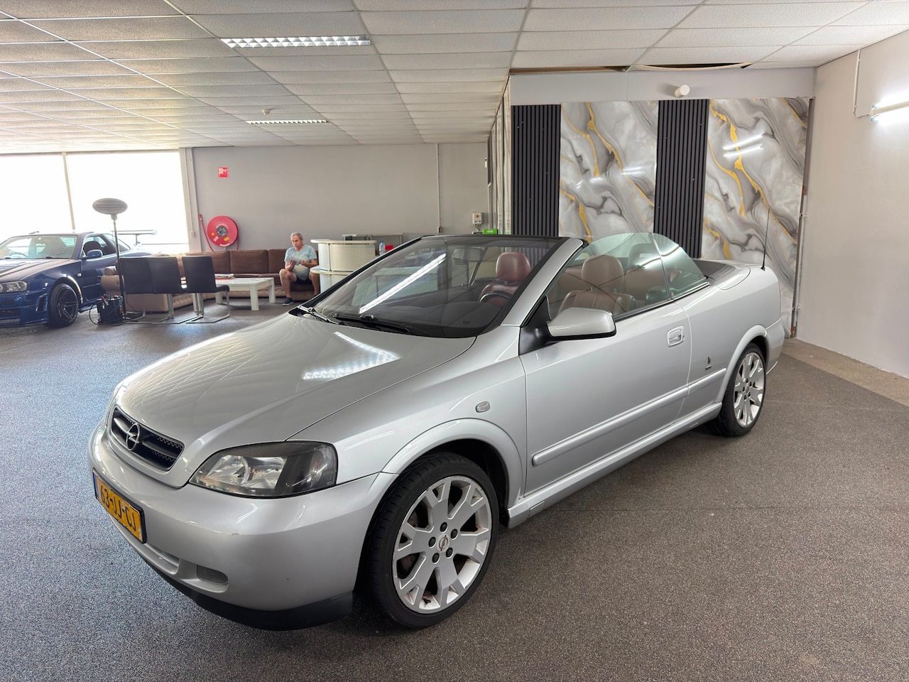 Opel Astra Cabriolet - 1.8-16V Apk Nieuw,Clima,Cruise,Leder,N.A.P,Lm velgen,Parksensor,Stoelverwarming,Topstaat!! - AutoWereld.nl