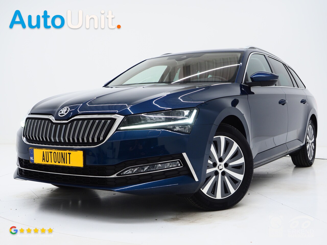 Skoda Superb Combi - 1.4 TSI iV Style | Panoramadak | Leder | Trekhaak | Stoelkoeling | 360 | Memory | Keyless - AutoWereld.nl