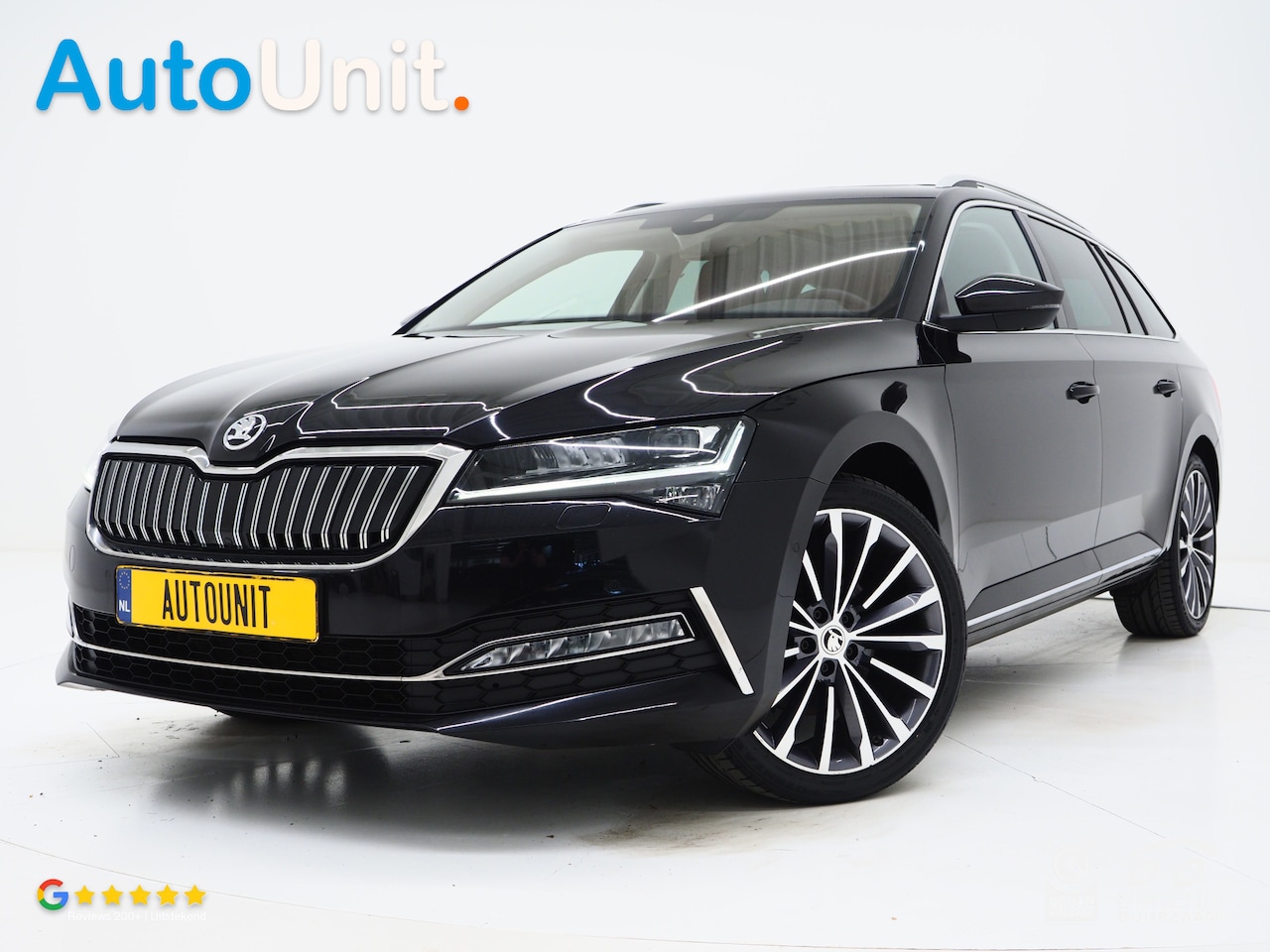Skoda Superb Combi - 1.4 TSI iV Laurin & Klement | Panoramadak | Leder | Trekhaak | Stoelkoeling | Massage | Ca - AutoWereld.nl