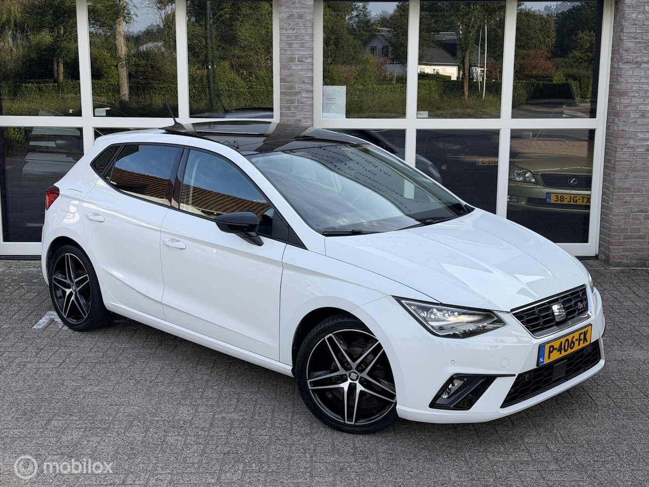 SEAT Ibiza - 1.0 TSI FR VOL! Pano Beats Audio Cruise - AutoWereld.nl